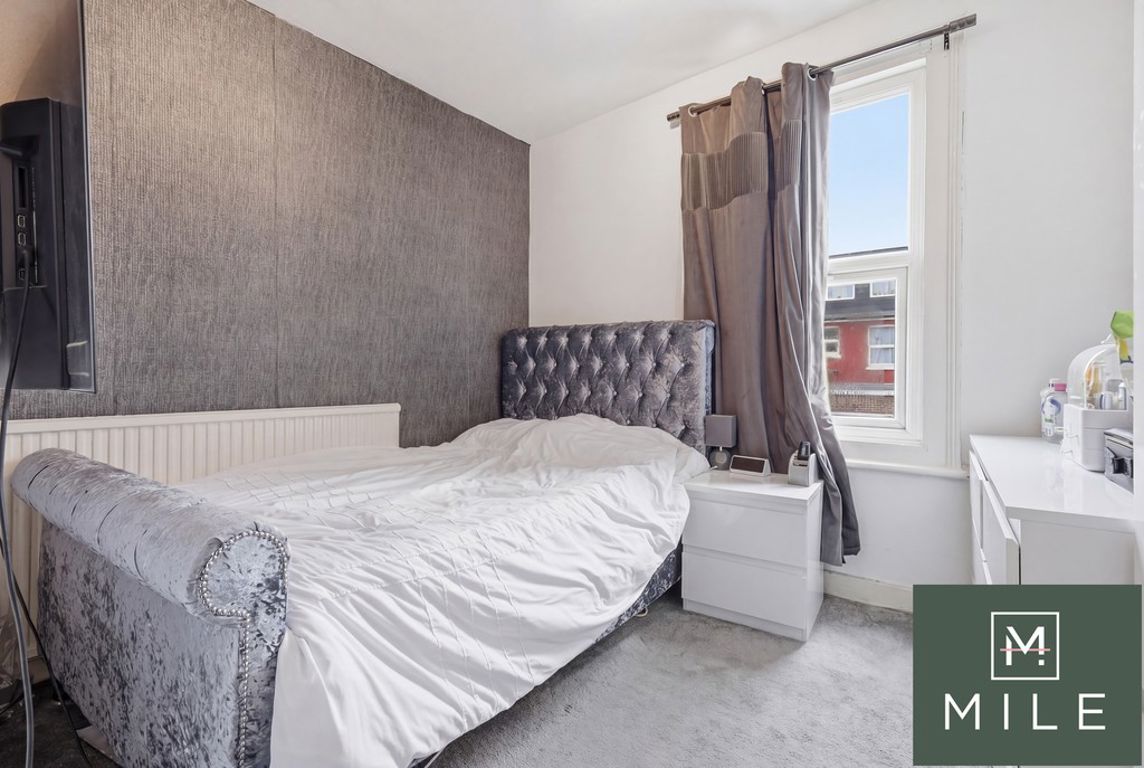 Yewfield Road, London