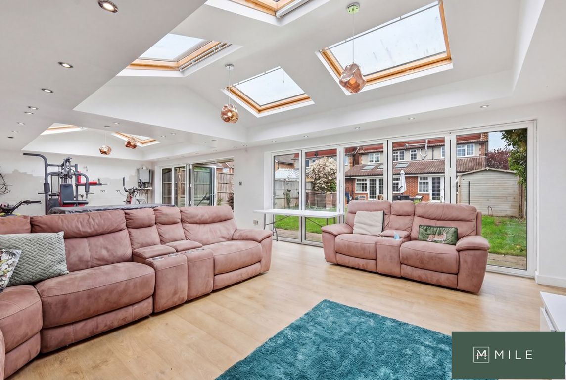 Colston Crescent, Waltham Cross