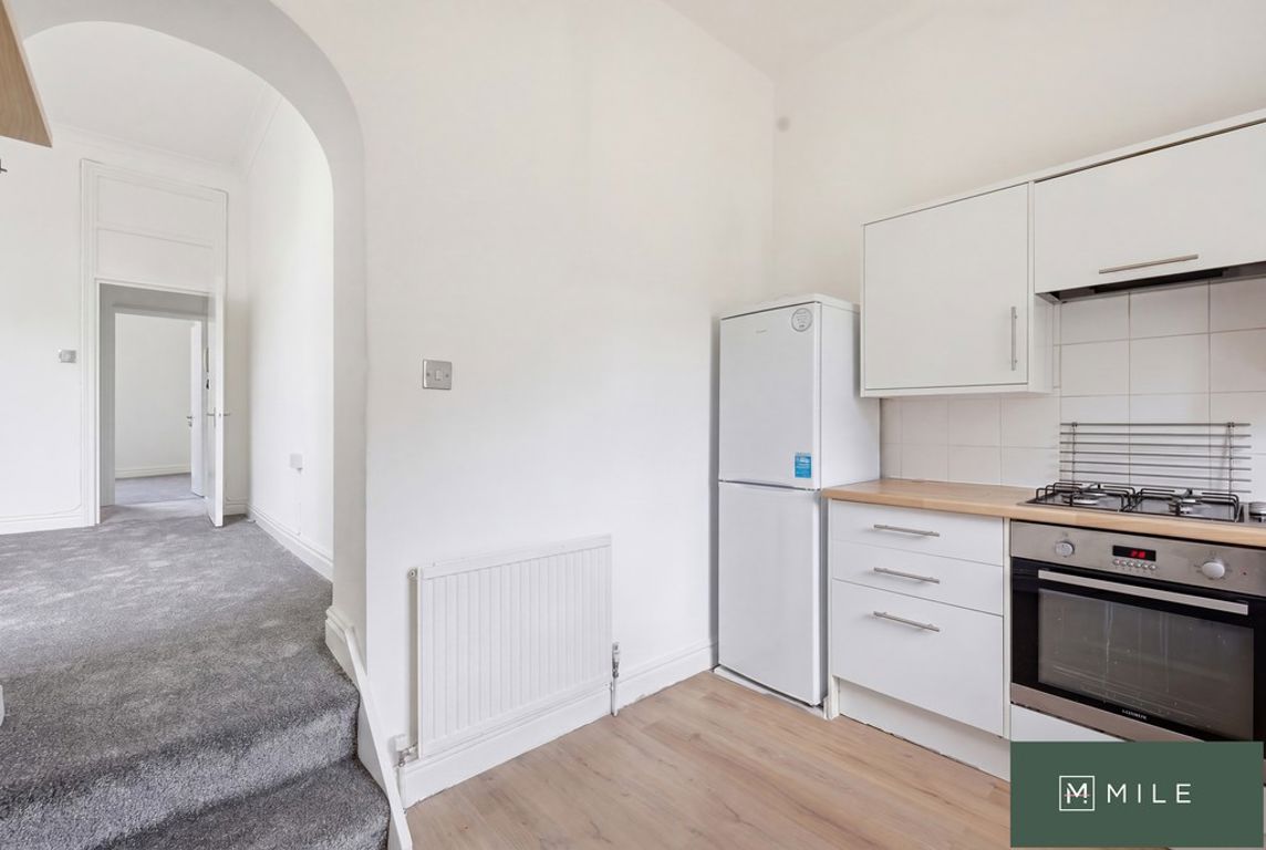 2 bed property in Chippenham Road, London