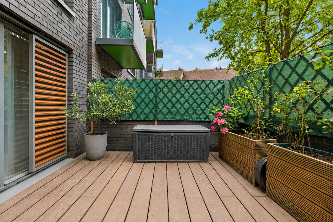 1 bed property in Fermoy Road, London