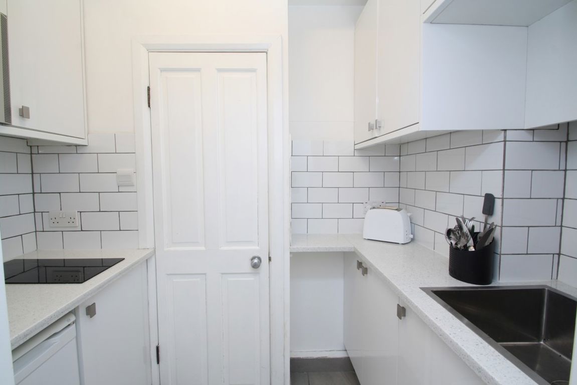 Kings Parade, Kensal Rise