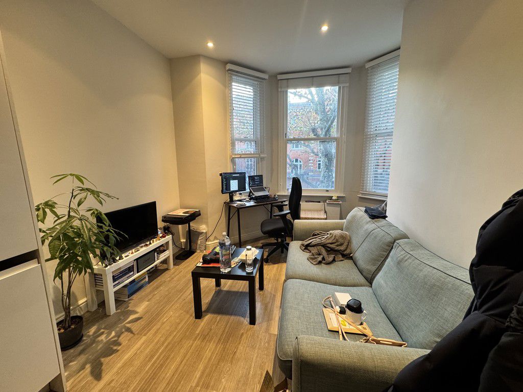 1 bed property in Randolph Avenue, London