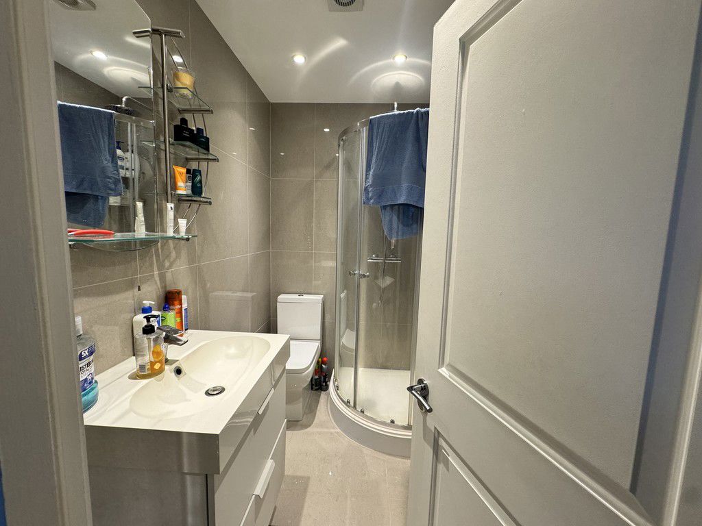 1 bed property in Randolph Avenue, London