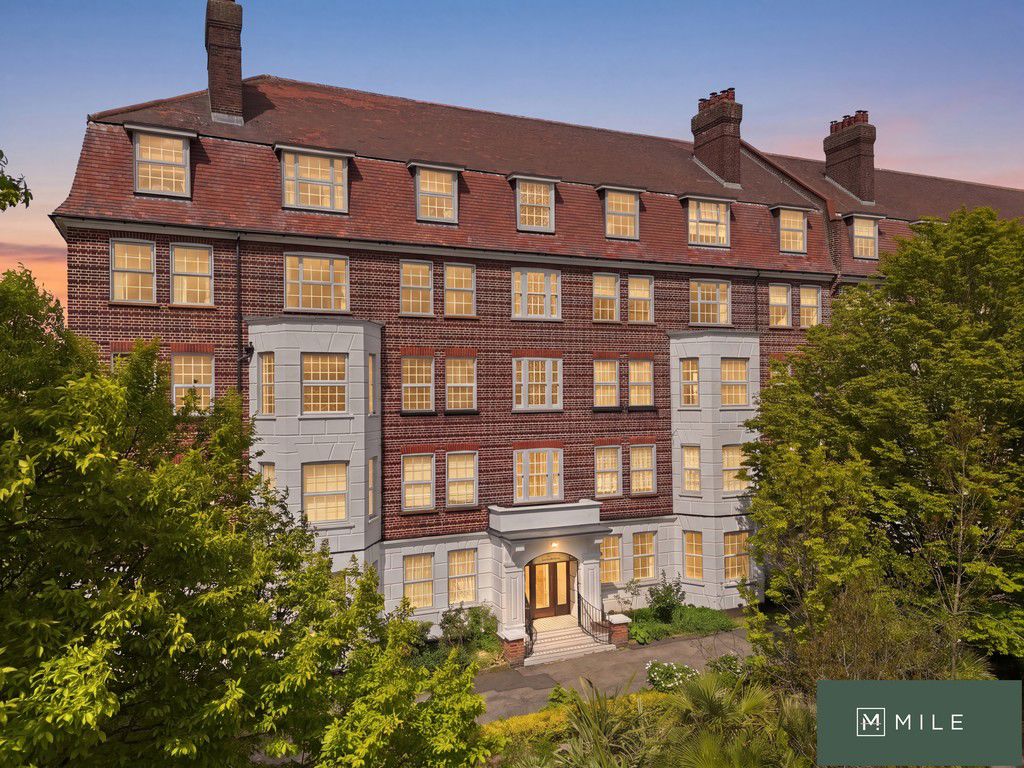 3 bed property in Sidmouth Road, London