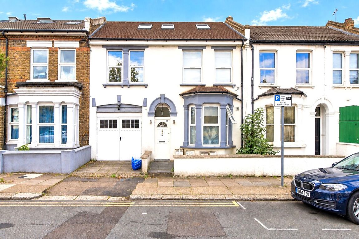 2 bed property in Chaplin Road, London