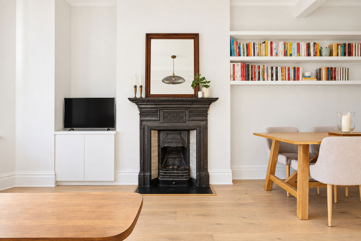 4 bed property in Fordwych Road, London