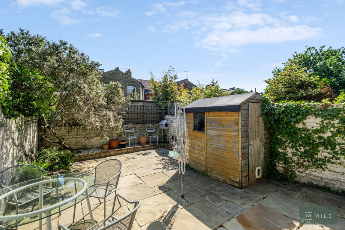 Buchanan Gardens, London