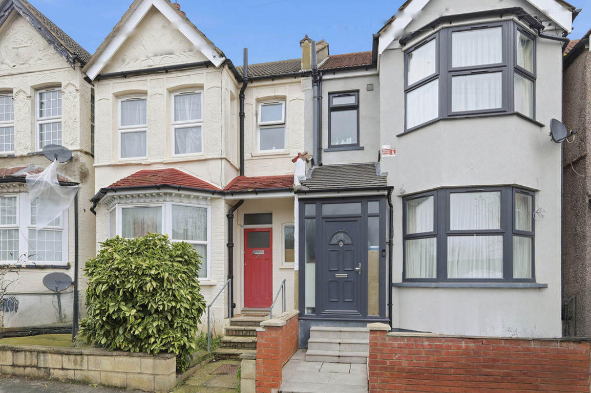Mostyn Avenue, Wembley
