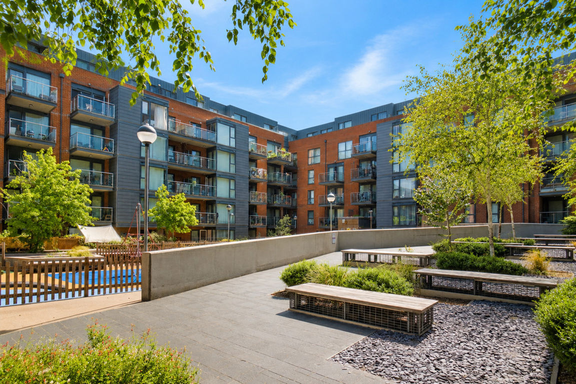 Zenith Close, London
