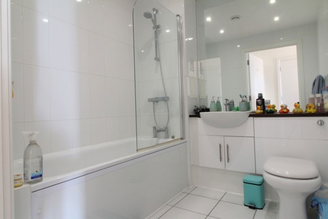 Zenith Close, London