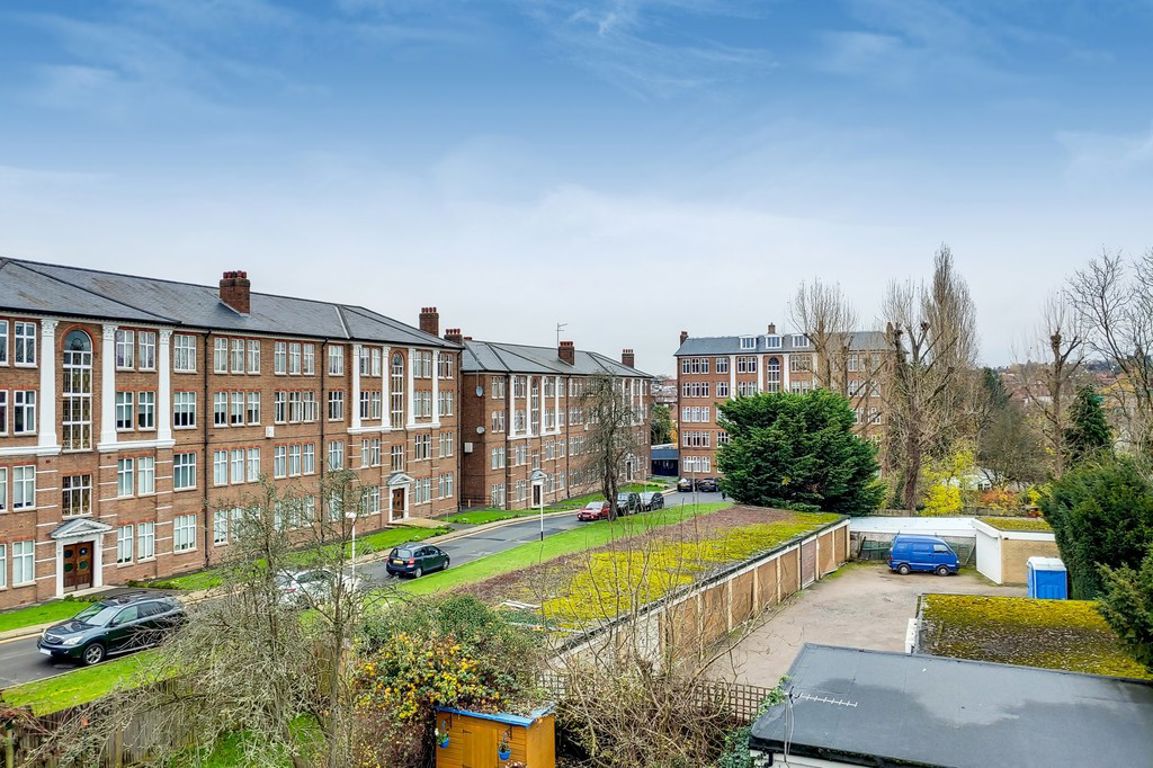 Golders Green Road, London