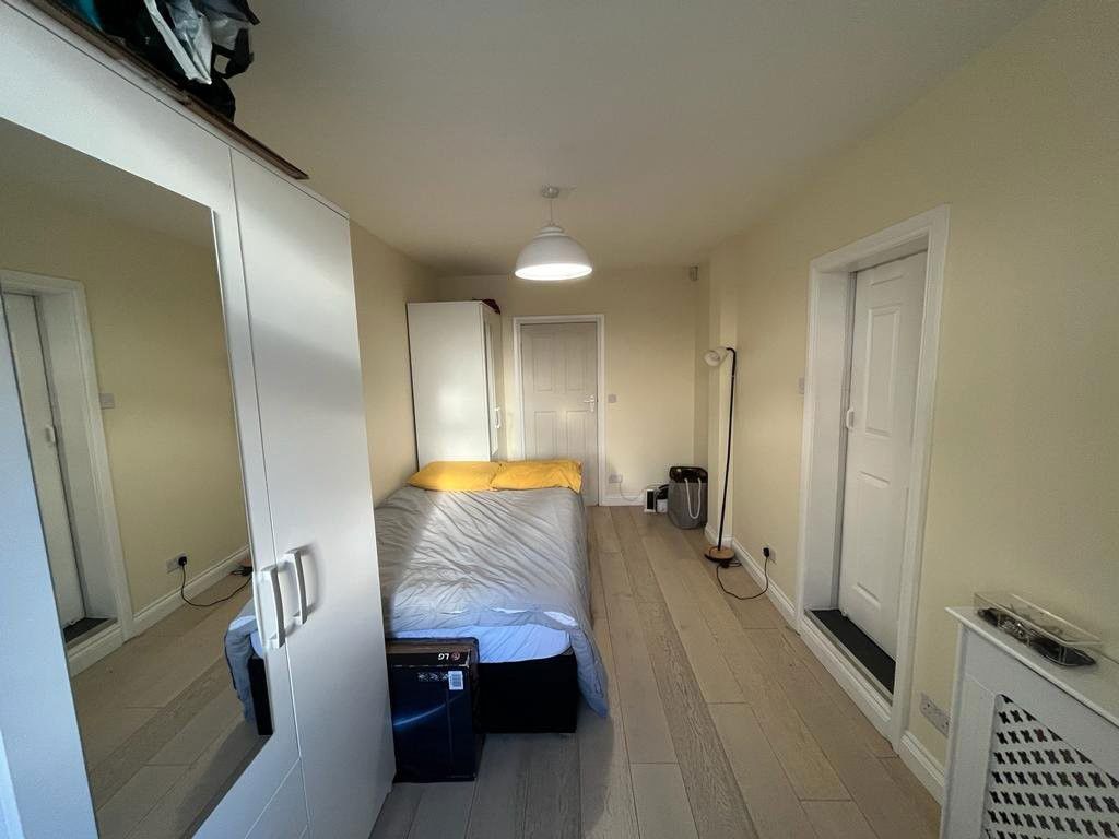 Windsor Crescent, Wembley