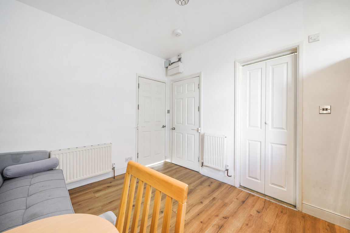 Annesley Avenue, London