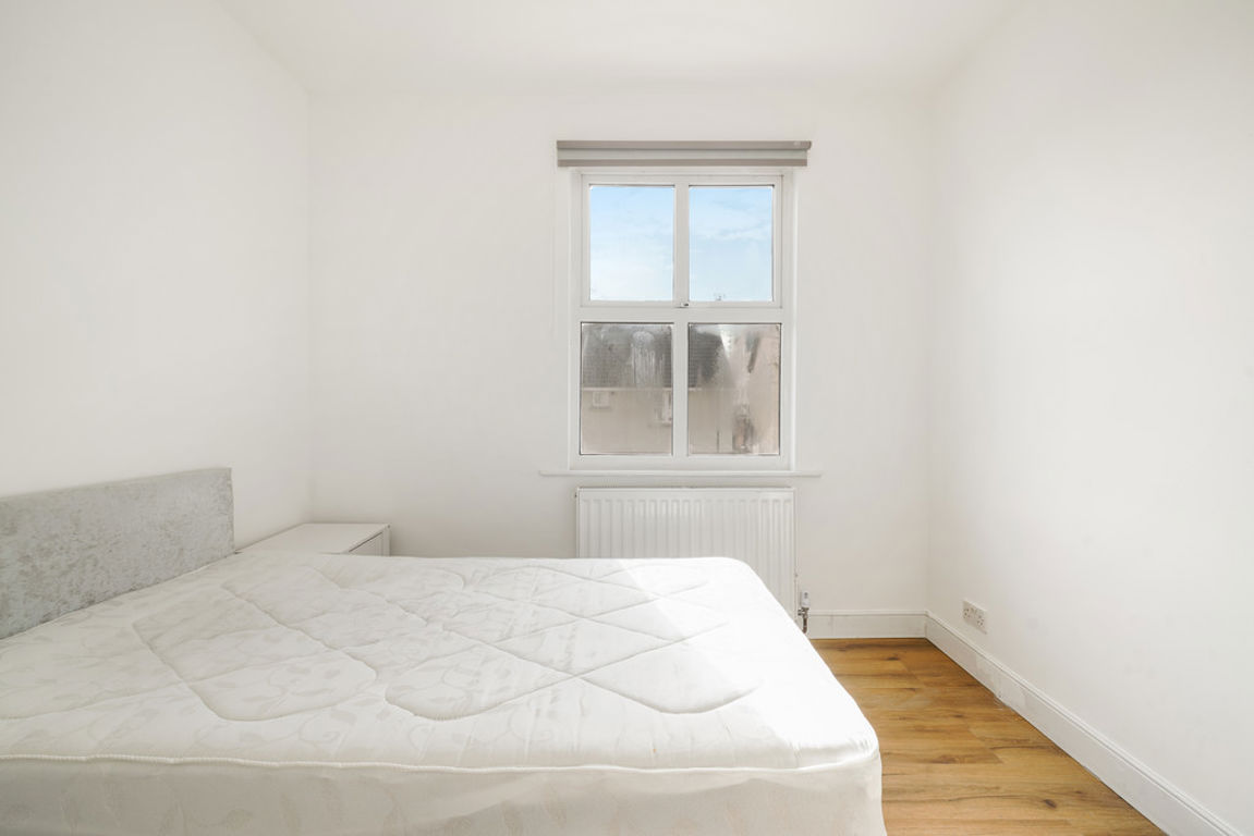 Annesley Avenue, London