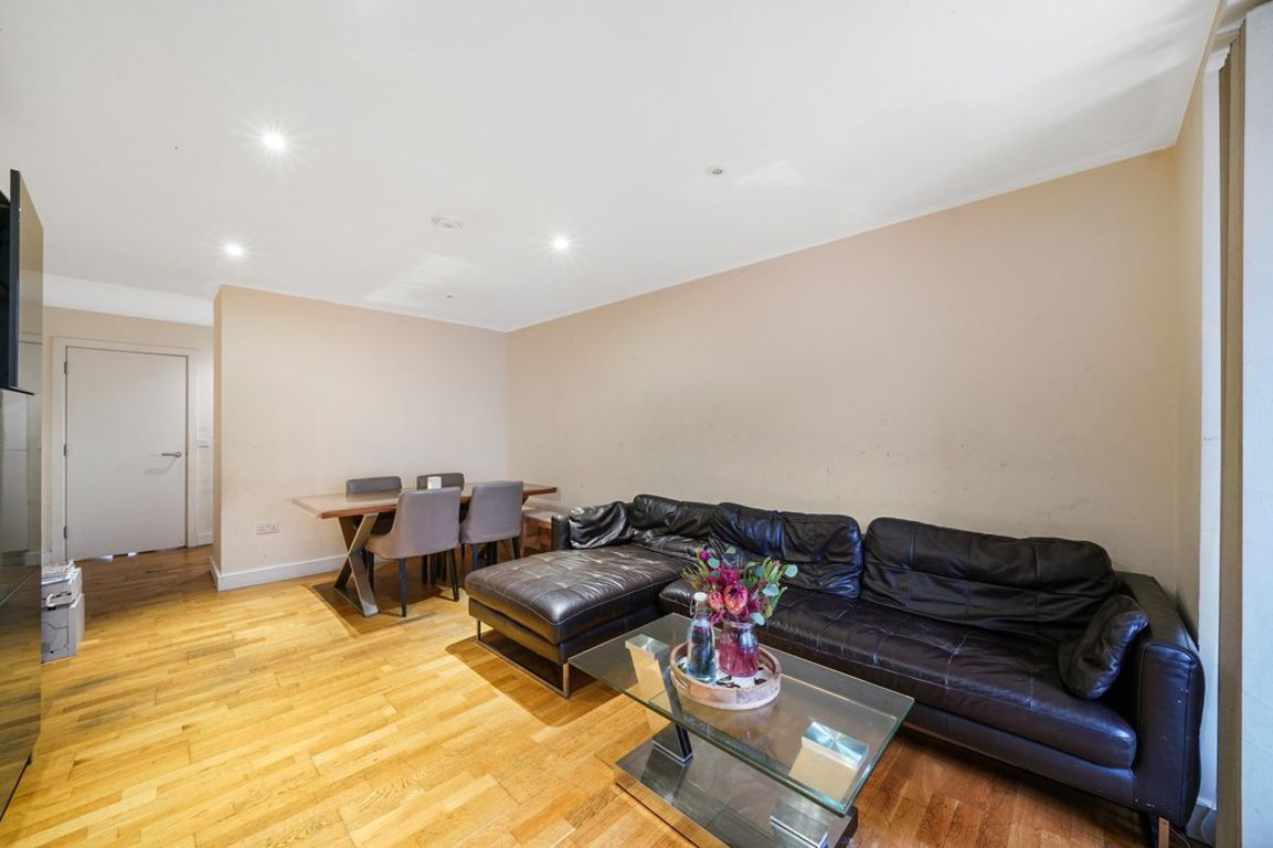 Zenith Close, London