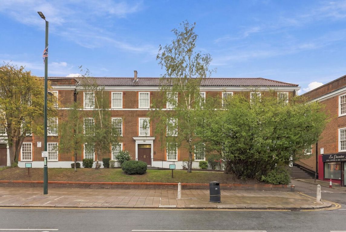 Belmont Court, London