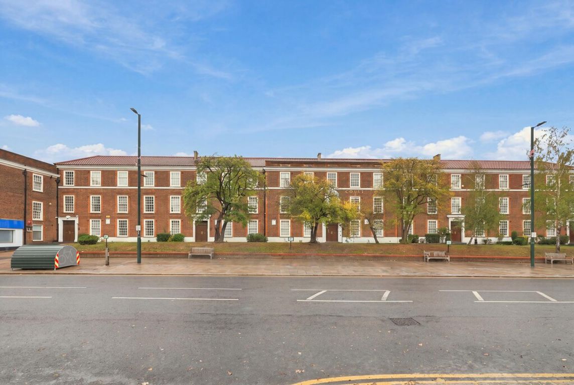 Belmont Court, London