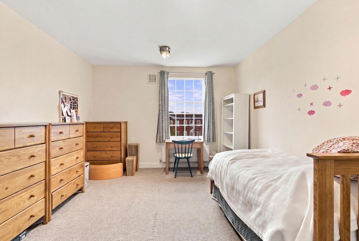 Belmont Court, London