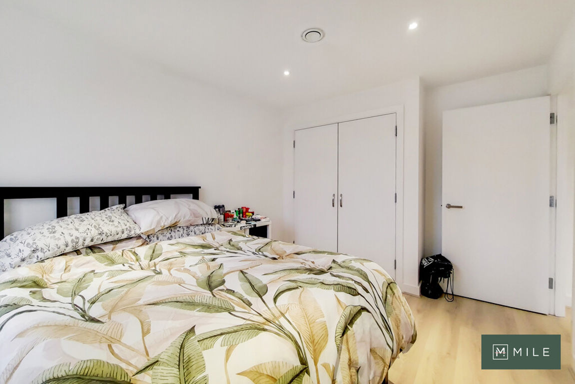 Zenith Close, London